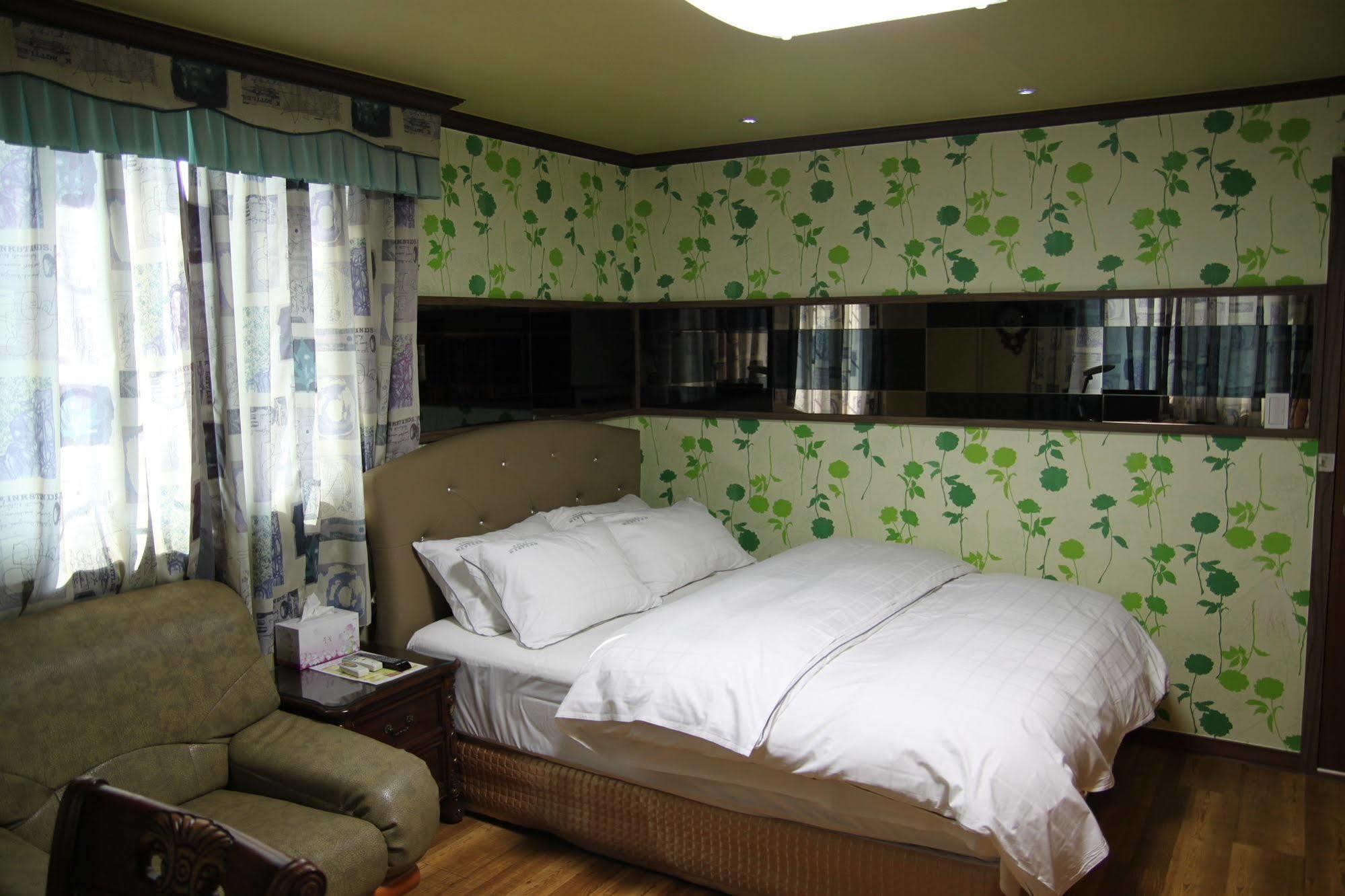 Gunsan Western Hotel Екстер'єр фото