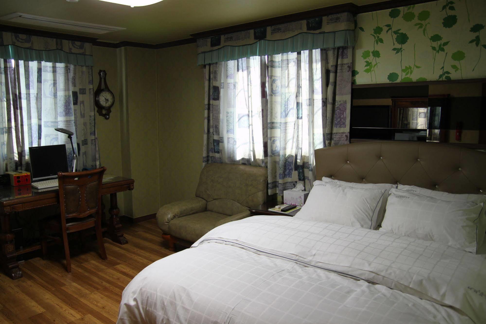 Gunsan Western Hotel Екстер'єр фото