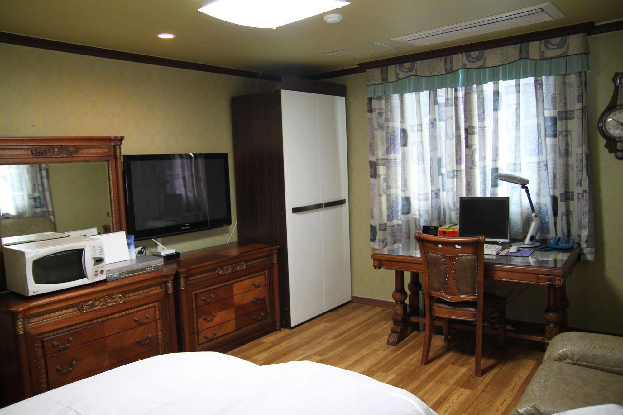 Gunsan Western Hotel Екстер'єр фото